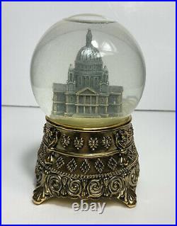Walt Disney's Mary Poppins Feed the Birds Cathedral Snow Globe Music Collectab