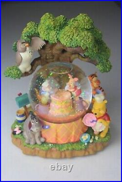 Winnie The Pooh Disney Store Music Snow Globe Rumbly in My Tumbly with Box RARE