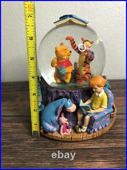 Winnie The Pooh Musical Snow Globe Disney Plays Theme Song 7 Tall Open Box