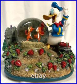 Working Donald Duck Song Disney Musical Snow Globe Donald, Chip & Dale #96022