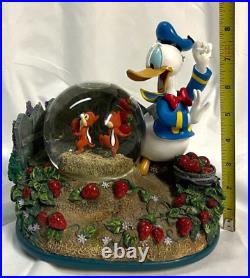 Working Donald Duck Song Disney Musical Snow Globe Donald, Chip & Dale #96022