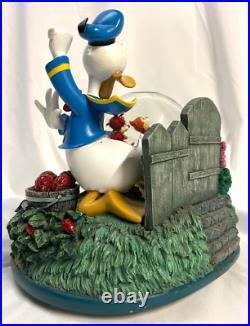 Working Donald Duck Song Disney Musical Snow Globe Donald, Chip & Dale #96022