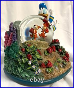 Working Donald Duck Song Disney Musical Snow Globe Donald, Chip & Dale #96022